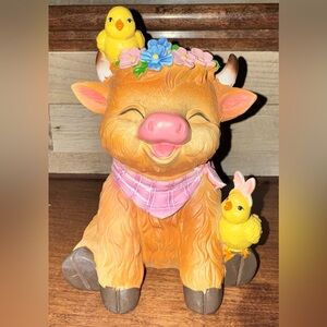 Cute 🥰 Highland Cow 🐮 With Chicks 🐥 & Flowers 💐 Figurine 7” Tabletop Decor